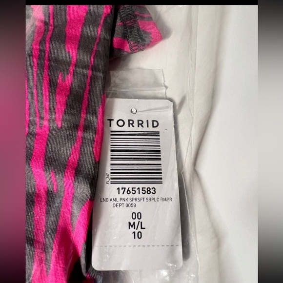 NEW TORRID SUPER SOFT ELASTIC WAIST LOUNGE ROMPER SIZE 00,0X,1X and 3X - Picture 5 of 9